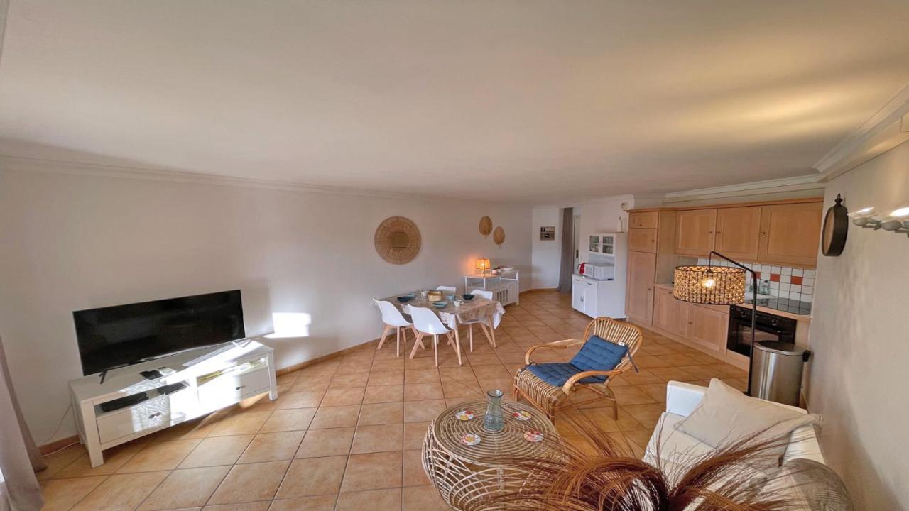 Appartement Les Pins Bleus A8 サント・マキシム エクステリア 写真