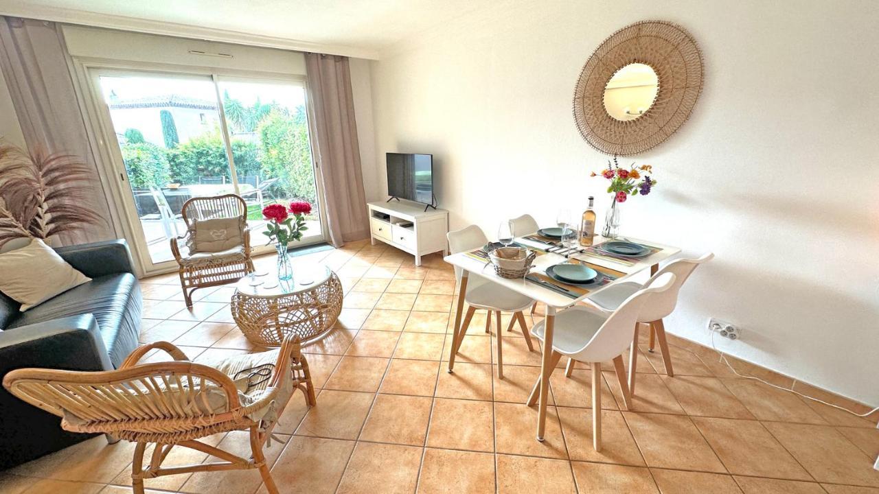 Appartement Les Pins Bleus A8 サント・マキシム エクステリア 写真